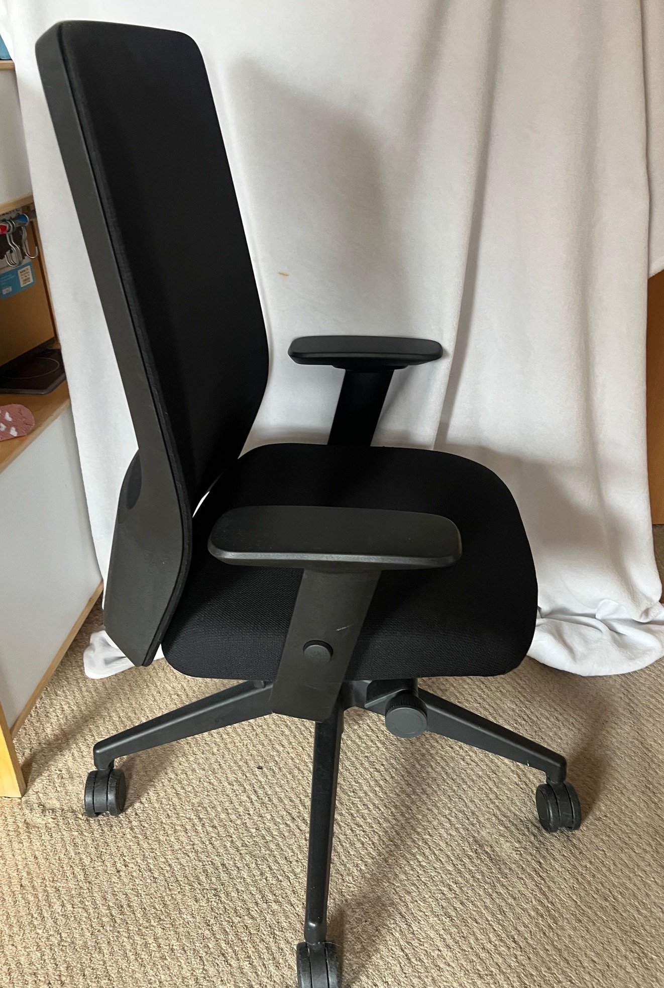 office chair Interstuhl 1S04 black sep 2025IMG_4715