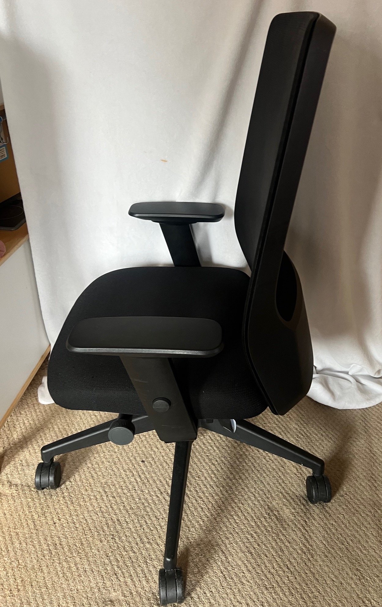 office chair Interstuhl 1S04 black sep 2025IMG_4716