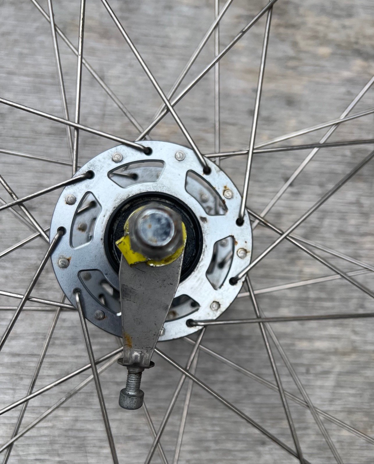 bike wheel rear shimano IMG_9061