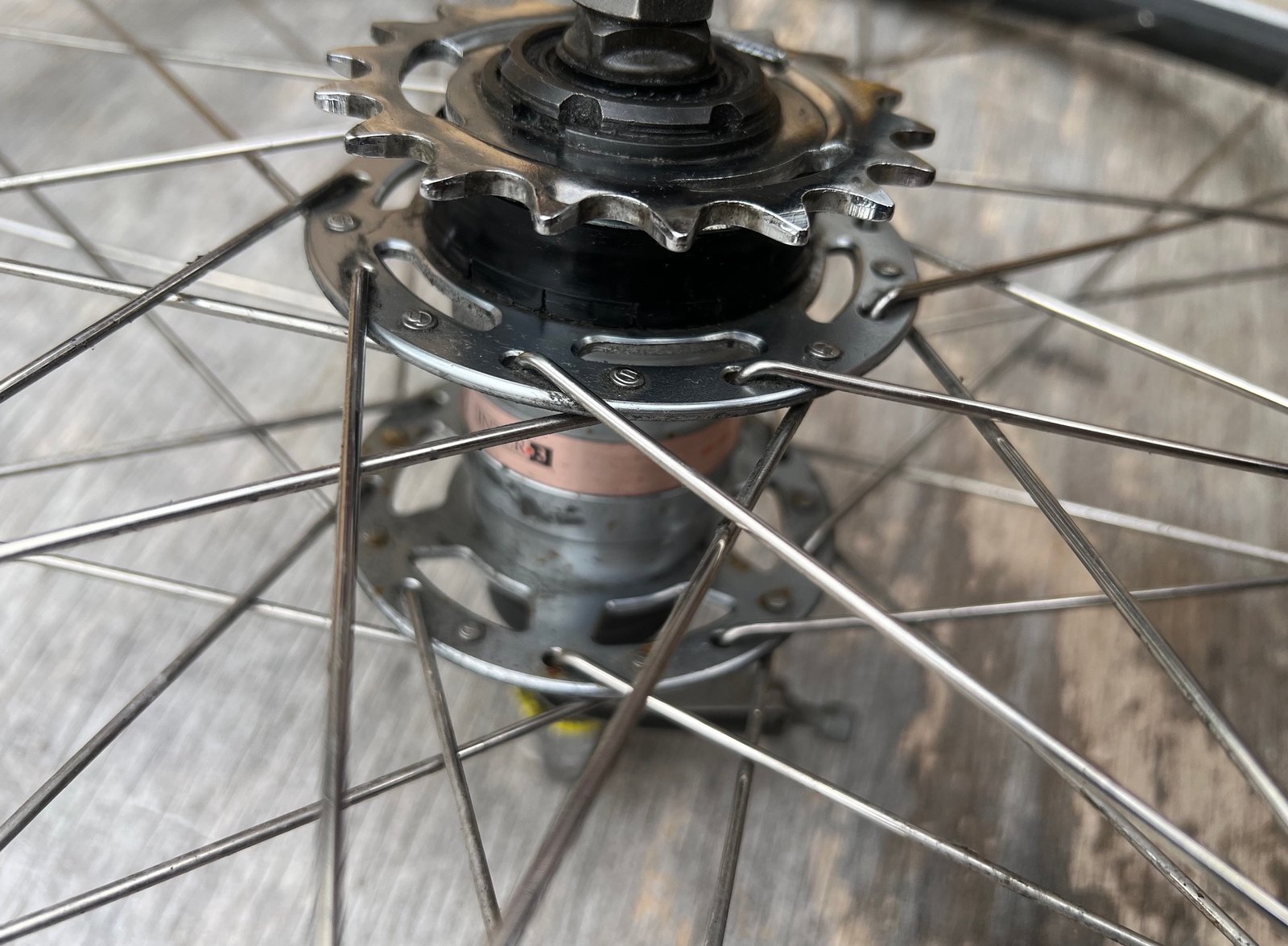 bike wheel rear shimano IMG_9069
